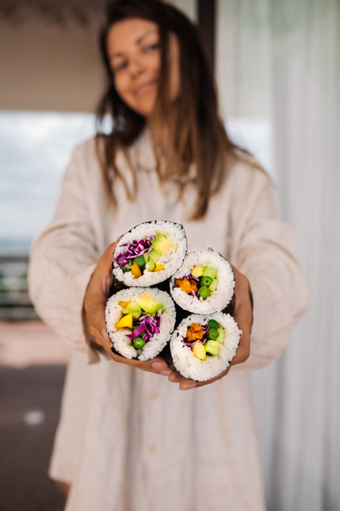 Суши буррито с волшебным соусом