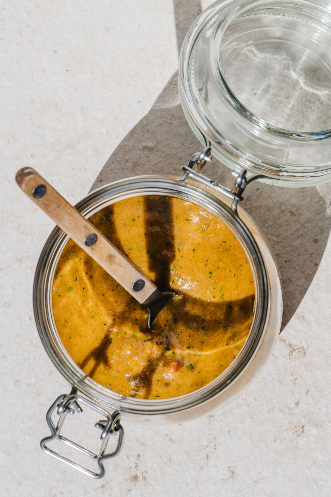 sun-dried tomato dressing by greeny app